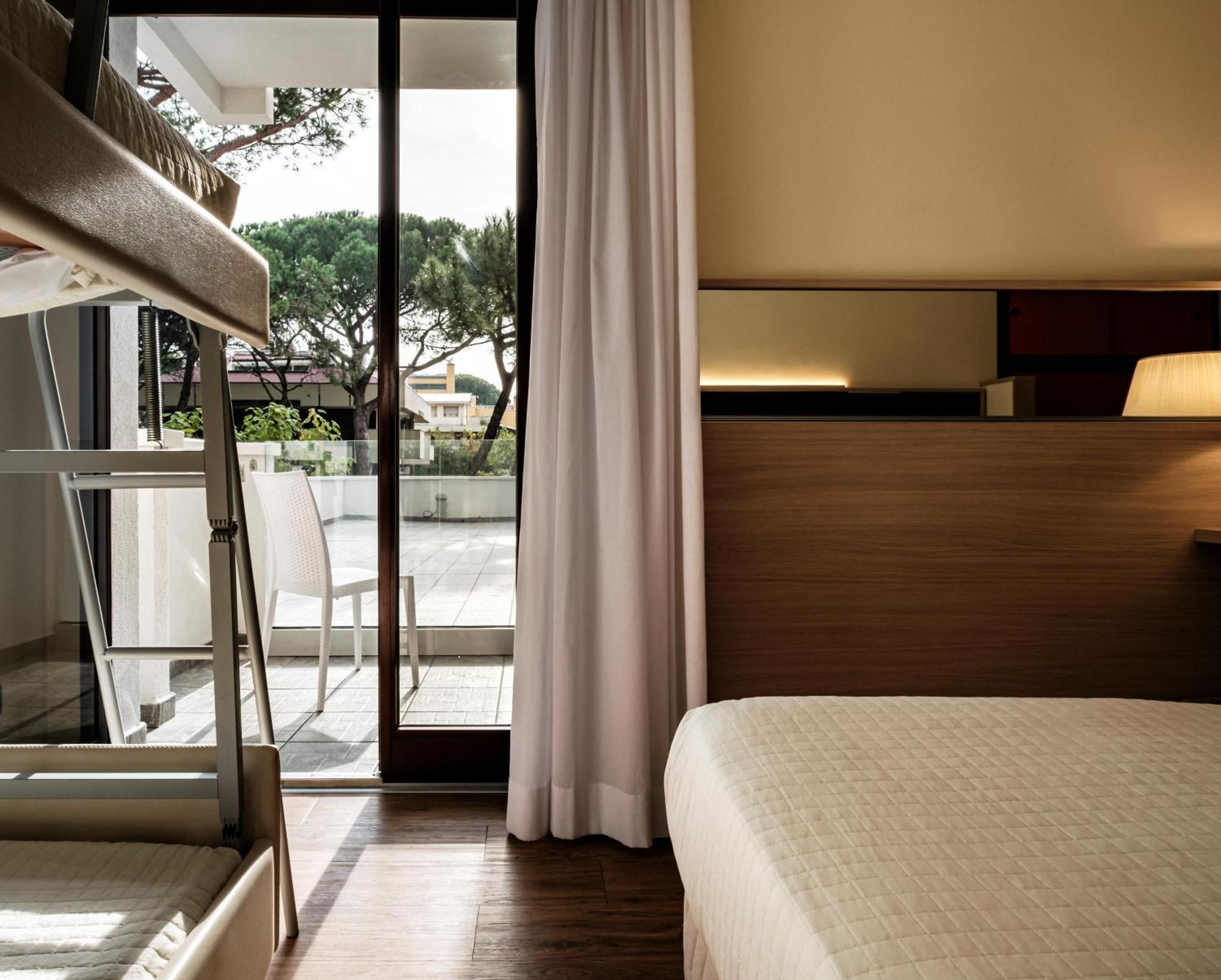 Augustus Hotel Riccione Exterior foto