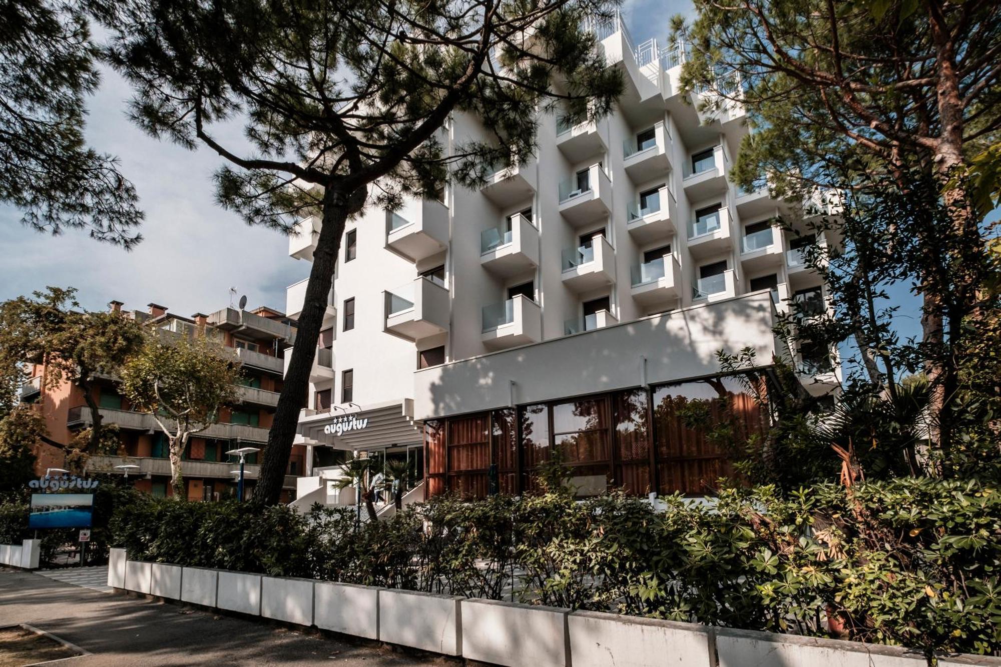 Augustus Hotel Riccione Exterior foto